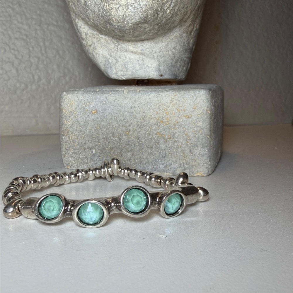 UNOde50 Beaded stretch bracelet with blue crystals Size S - Picture 7 of 7
